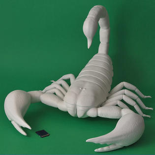 Скульптура скорпиона